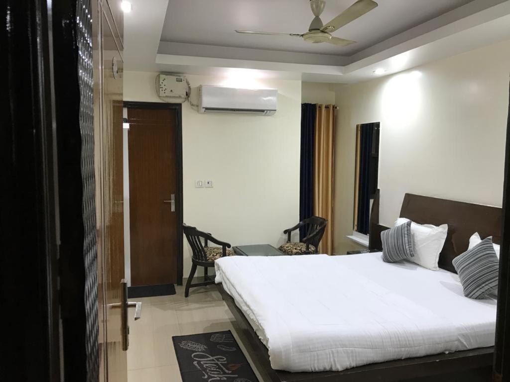 Adb Rooms Udhav Palace Neu-Delhi Exterior foto